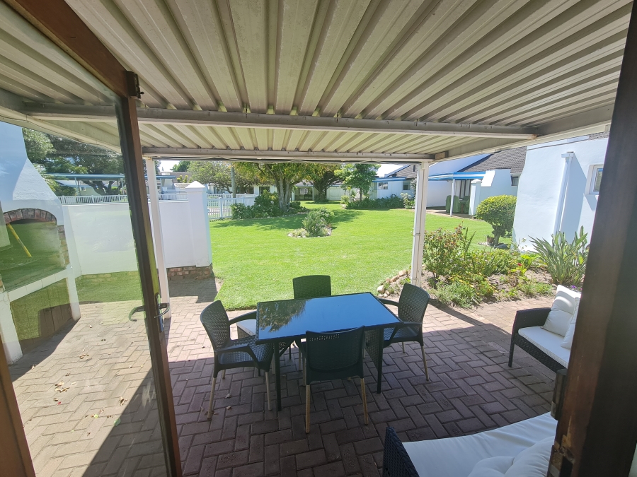 2 Bedroom Property for Sale in Paradise Beach Eastern Cape